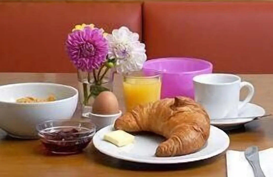 Business & Budget Hotel Tessin-1